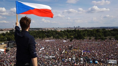 More than 250,000 gather in Prague for anti-government protest