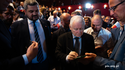 Poland ups the ante in feud with Brussels over judiciary reforms