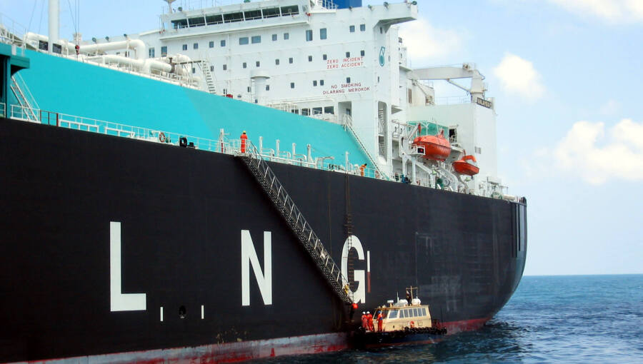 LNG shipment