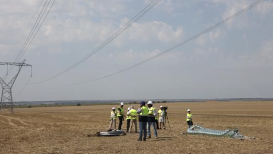 Construction on the Vulcanesti–Chisinau high-voltage power line, part of infrastructure directly linking Romania and Moldova, was over 75% completed as of July.