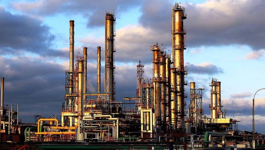 Ukraine has changed its game and is now targeting Russia’s oil refineries deep inside Russian territory with devasting effect. Some 13% of refining capacity has been taken off line in the last month, sparking a fuel crisis. It’s not Russia's first fuel shortage, and it can cope for now.
