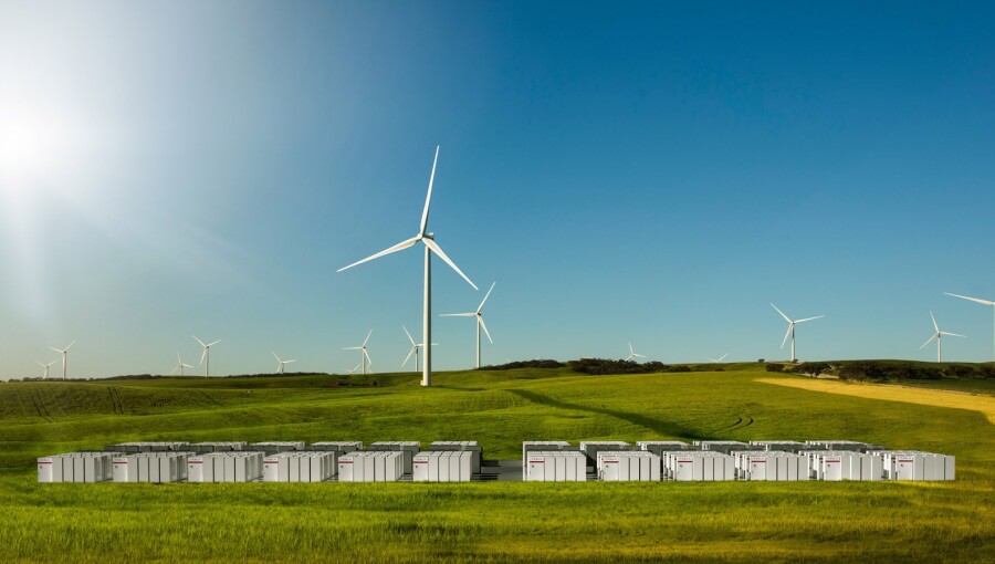 Ukraine’s Guaranteed Buyer that pays the governments power bills to producers has admitted to delaying paying off its debt to DTEK Renewables that belongs to oligarch Rinat Akhmetov, who is in a conflict with Ukrainian President Volodymyr Zelenskiy.