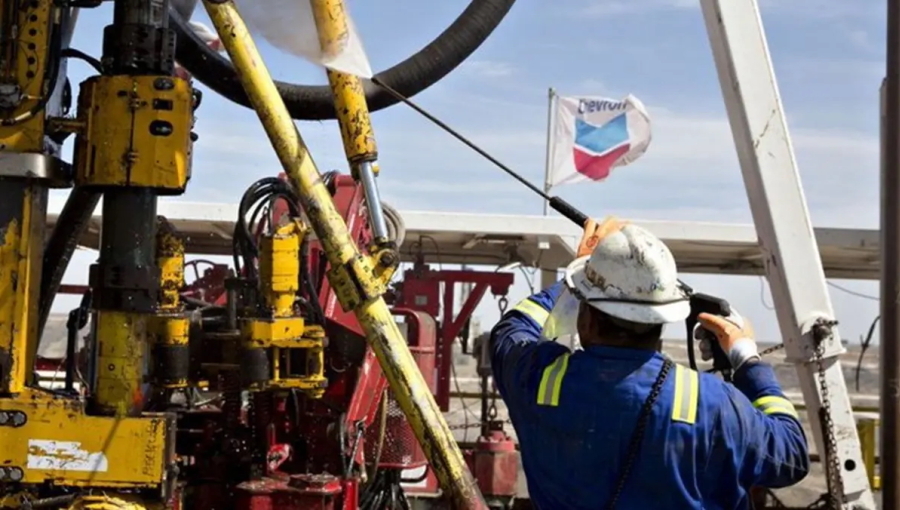 The move caps months of erratic US policy towards Venezuela, a country which hosts the world's largest proven oil reserves, as Washington has struggled to balance energy interests with diplomatic pressure on Nicolás Maduro's regime.