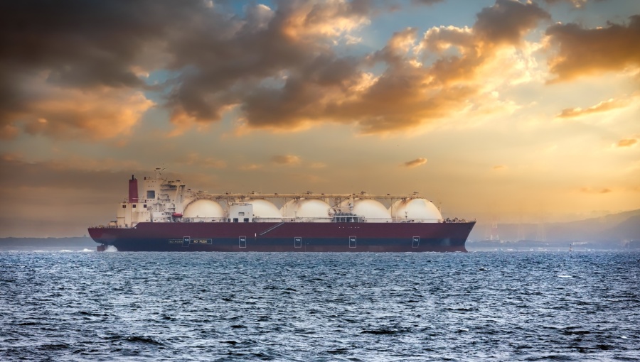 Shell to increase LNG capacity by 12 million tonnes by end of decade