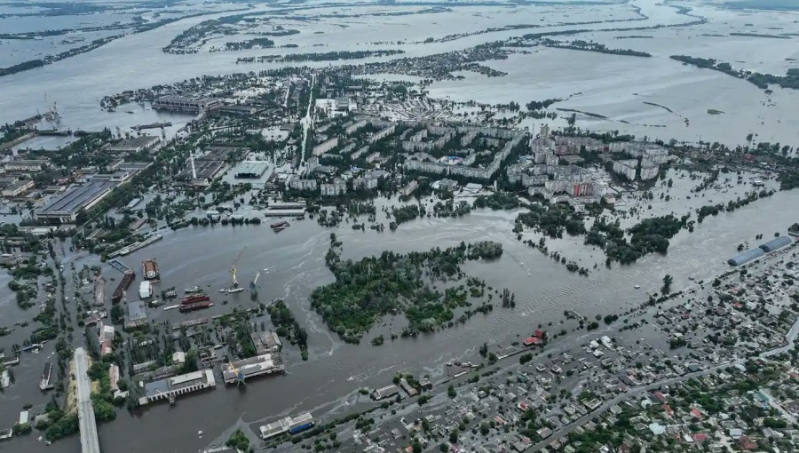 Flooding in Kherson region has led to a humanitarian crisis