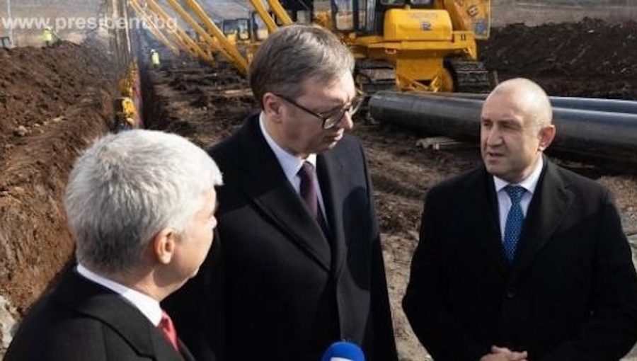 Serbian President Aleksandar Vucic (centre) with Bulgaria's Rumen Radev (right) attend the start of construction of the Bulgarian section of the Bulgaria-Serbia Gas Interconnection.