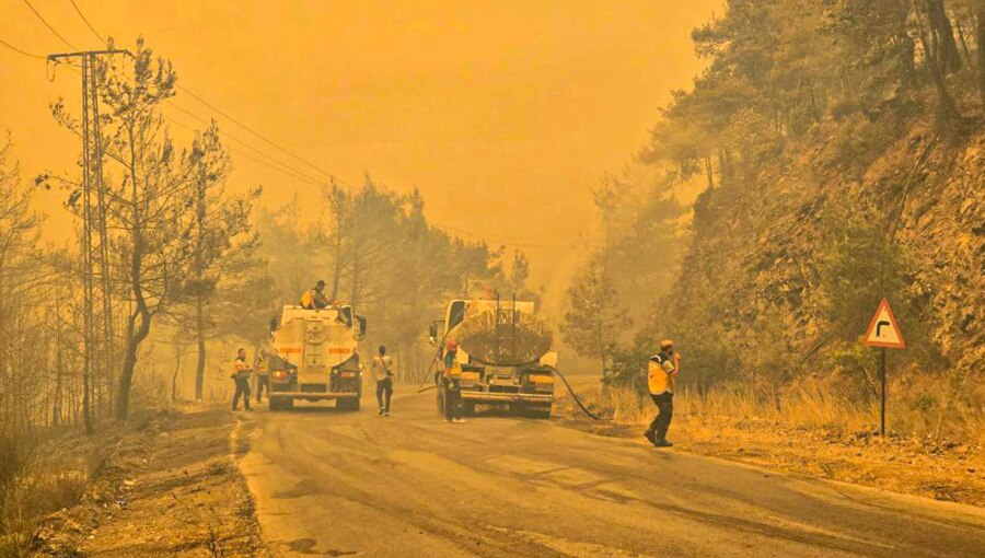 Syrian and Turkish fire crews continue to battle climate change-induced wildfires across the Levantine country for ninth day.
