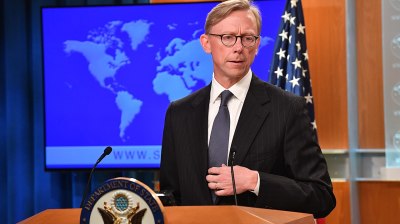 US official declines to say whether Iran oil sanctions waivers will be extended
