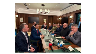 US-Ukraine meet in Washington to talk peace plans