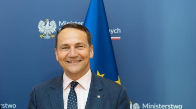 The only way to stop Russia is by force, Poland’s Foreign Minister Sikorski argues