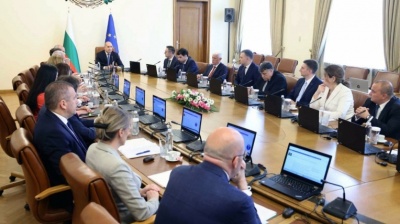 Bulgaria unveils budget with deficit nearly double EU limit
