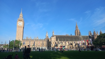 UK accuses Russia of trying to influence Armenian politics, imposes new sanctions