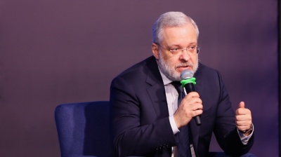 Ukraine suspends justice minister amid $100mn energy corruption probe