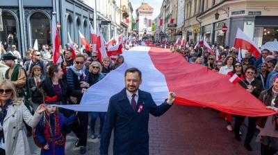 Poland’s opposition eyes local referendums as campaign tool after Kraków mayor’s shock ouster