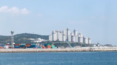 South Korean exports under pressure from expanding US trade barriers