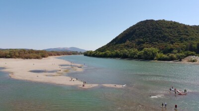 Hungary in race against clock to stabilise Danube water levels as Paks nuclear plant faces critical days