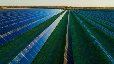 India reaches green energy milestone, but long decarbonization journey persists