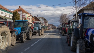 Serbian farmers block dozens of roads as protests over imports intensify