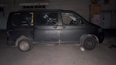 Crowd of 30 beats Ukrainian recruitment officers in Lutsk street clash