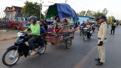 Gas and 105mm artillery used by Thailand as Cambodia condemns attack into Pursat Province