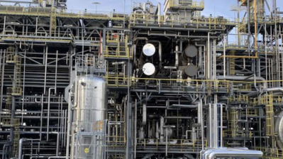 Bulgaria’s parliament overturns president’s veto on Lukoil refinery law