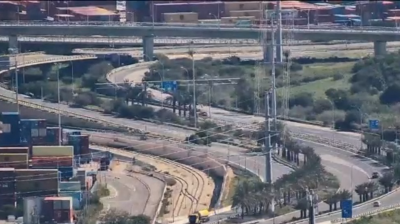 VIDEO: Iranian missiles hit Israel as citizens take cover