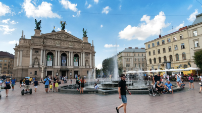 Warehouse shortage grips western Ukraine as business relocations drive property boom