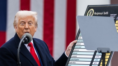China accuses US of hypocrisy over new tariff threats