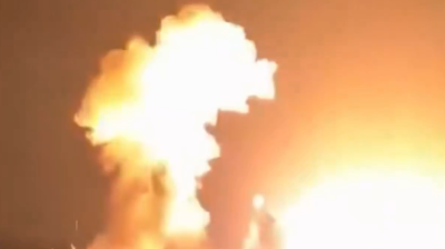 Heavy strikes on Isfahan trigger huge column of fire