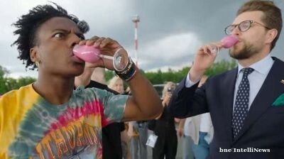  US YouTube star IShowSpeed stuns Lithuania in €30,000 visit, sniffs an official’s armpit