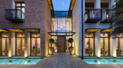 Luxury Tehran flats ask deposits of up to $47,000 as Iran's rial slides