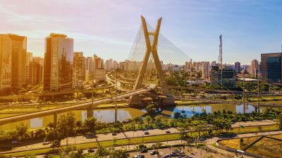 Brazil services PMI rebounds to 52.3 in April as fuel costs squeeze margins