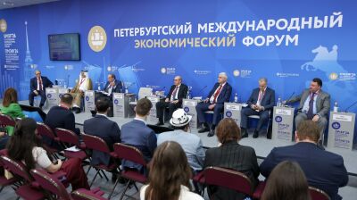 Saudi Arabia and Russia sign 13 agreements worth $1.28bn at St Petersburg forum
