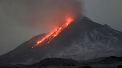 Russia warns of tourist danger from Kamchatka volcano lava flow