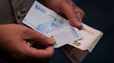 Iran's central bank plans major currency intervention as rial tanks