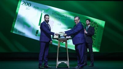 Syria strips two zeros off currency as citizens face 90-day deadline to swap old pounds