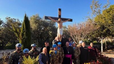 Italian UNIFIL troops replace statue of Jesus destroyed by Israeli soldier in Lebanon