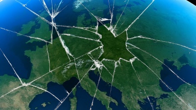 COMMENT: Slovakia’ Prime Minister pushes back on EU gas phase-out, demands a delay to the sanctions as EU cracks widen