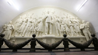 Russians have mixed feelings about Stalin, but only 2% condemn him - poll