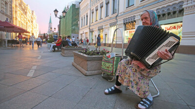 Seven in 10 Russians now call the situation at home tense or critical