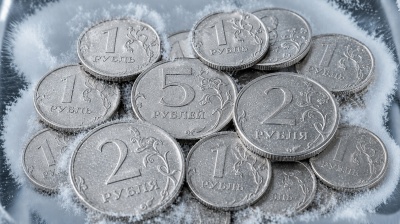 Four EU foreign ministers reopen the fight over Russia's €210bn