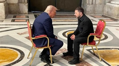 Zelenskiy scrambles to get to Davos for Trump meeting 