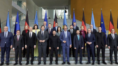 Germany rallies behind Ukraine as peace talks stall, EU membership debate divides the bloc