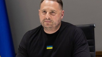 Is ex-presidential aid Yermak going to skip Ukraine ahead of corruption charges? 