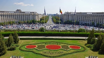 Romania avoids downgrade to junk