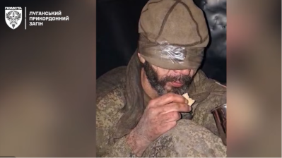 Turkmen soldier fighting for Russians surrenders to Ukrainian drone
