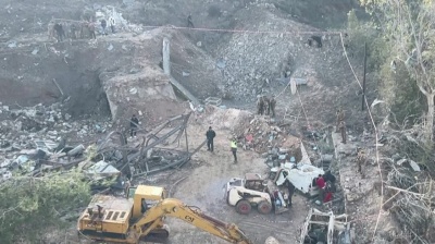 Israel strikes Hezbollah infrastructure as Lebanese military struggles to establish control