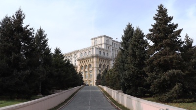 Fitch expects Romania to limit macroeconomic damage from political crisis