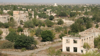 Nagorno-Karabakh to choose between a bureaucrat and a soldier as the new president