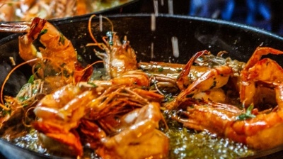 Japan presses South Korea to end seafood import ban